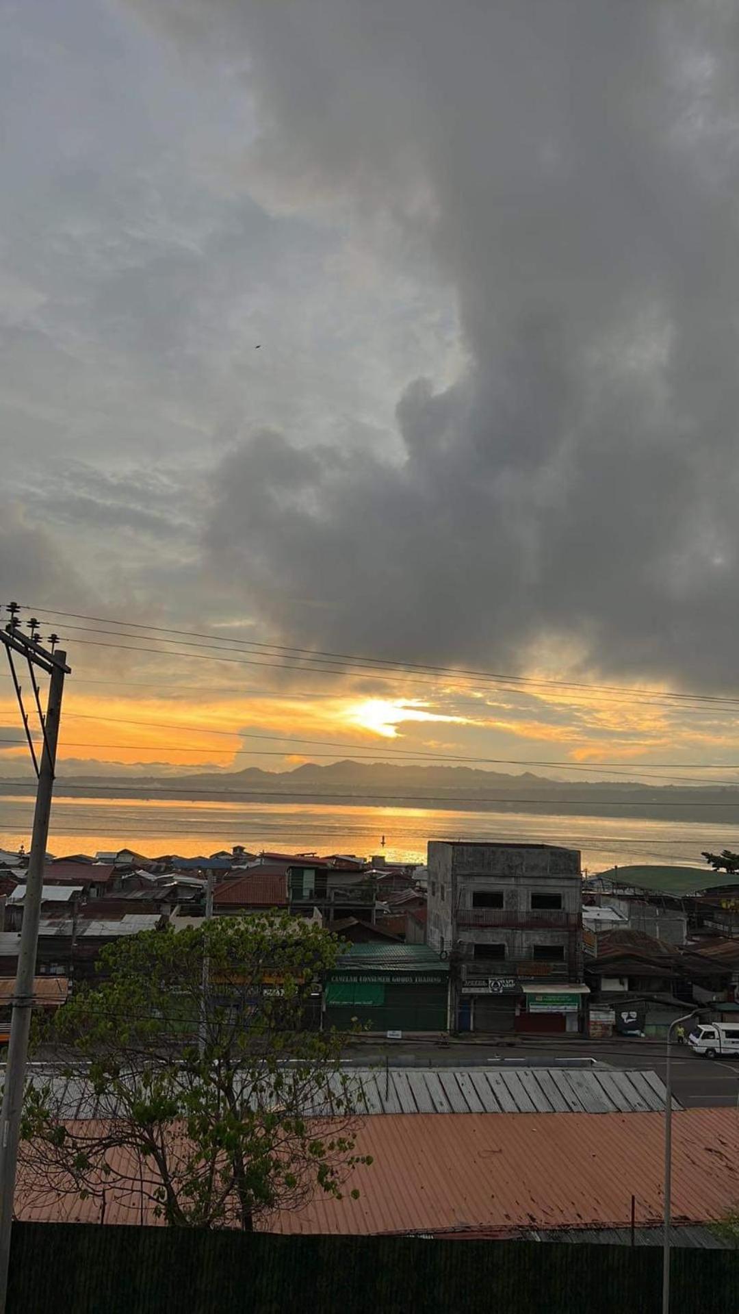 4Th Floor - Sea View Of Seawind Condominium Davao Bagian luar foto